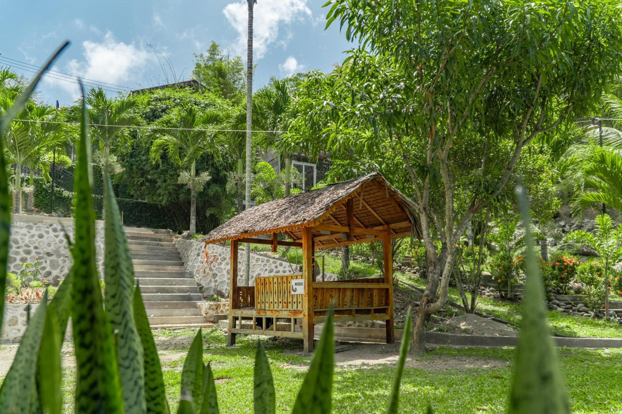 The Hawk'S Nest Resort ซาบัง ภายนอก รูปภาพ