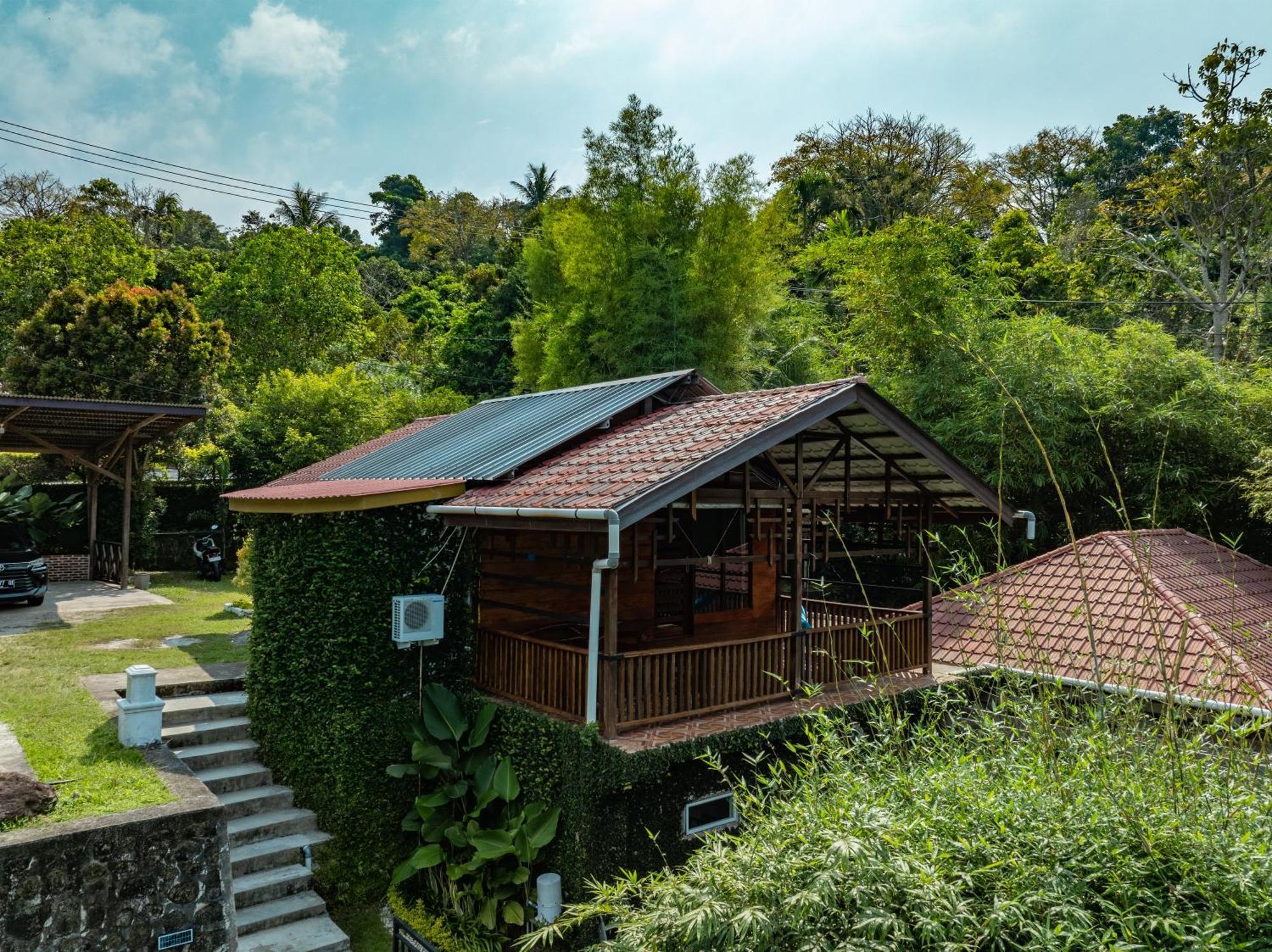 The Hawk'S Nest Resort ซาบัง ภายนอก รูปภาพ